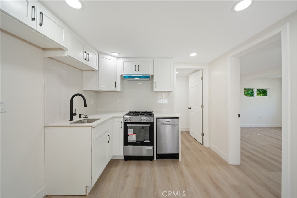 Residential for sale at 4365 O Neill, Los Angeles CA featuring 2 beds and 3 baths