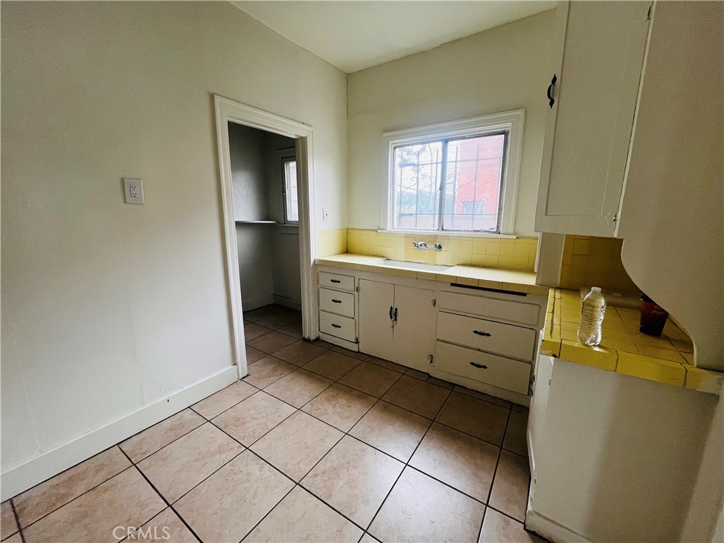 Residential Income for sale at 6325 S Figueroa Street, Los Angeles CA
