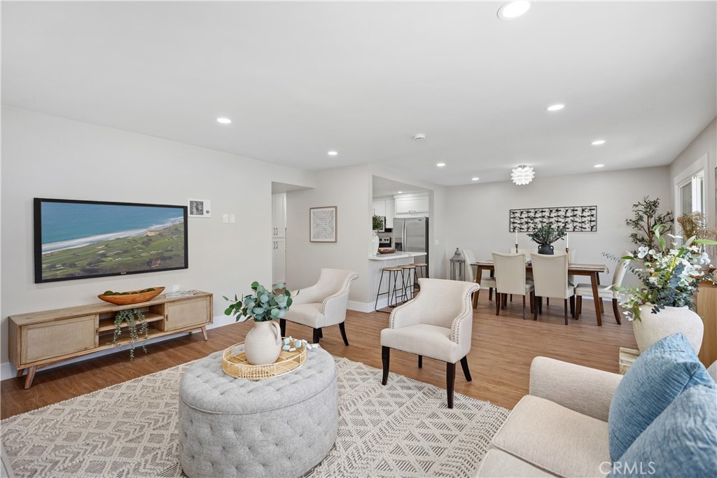 Residential for sale at 4025 Calle Sonora Este 2C, Laguna Woods CA featuring 2 beds and 2 baths