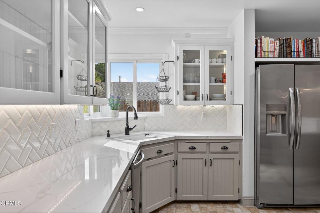 Residential for sale at 366 Court Avenue, Ventura CA featuring 3 beds and 2 baths