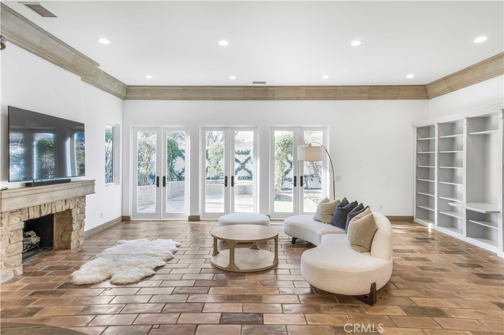 Residential for sale at 57 Shearwater, Newport Beach CA featuring 3 beds and 3 baths