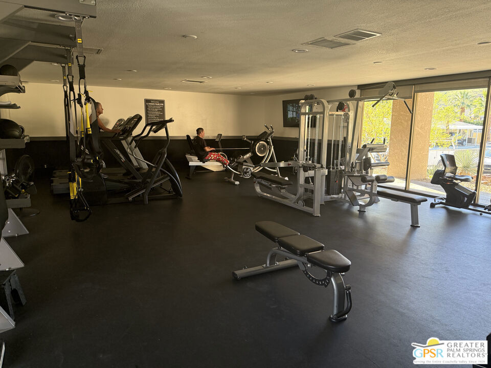 Residential Lease for rent at 293 Juniper Drive, Palm Springs CA featuring 2 beds and 2 baths