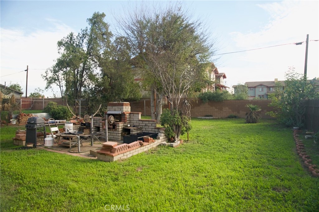 Residential for sale at 16823 Fontlee Lane, Fontana CA featuring 2 beds and 1 bath