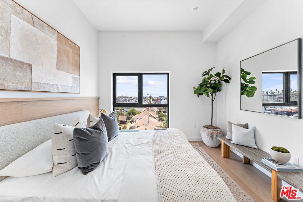 Residential for sale at 904 S New Hampshire Avenue PH-1, Los Angeles CA featuring 2 beds and 2 baths