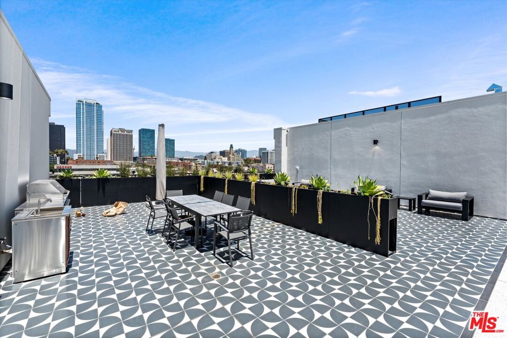 Residential for sale at 904 S New Hampshire Avenue 507, Los Angeles CA featuring 2 beds and 2 baths