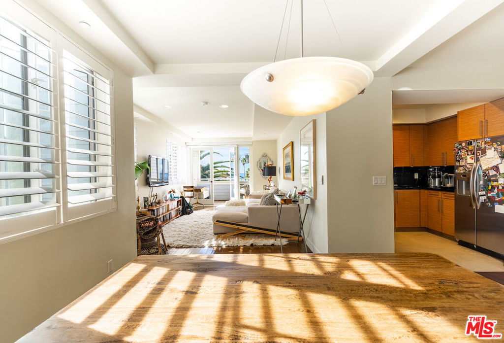 Residential Lease for rent at 1751 APPIAN Way 302, Santa Monica CA featuring 2 beds and 3 baths