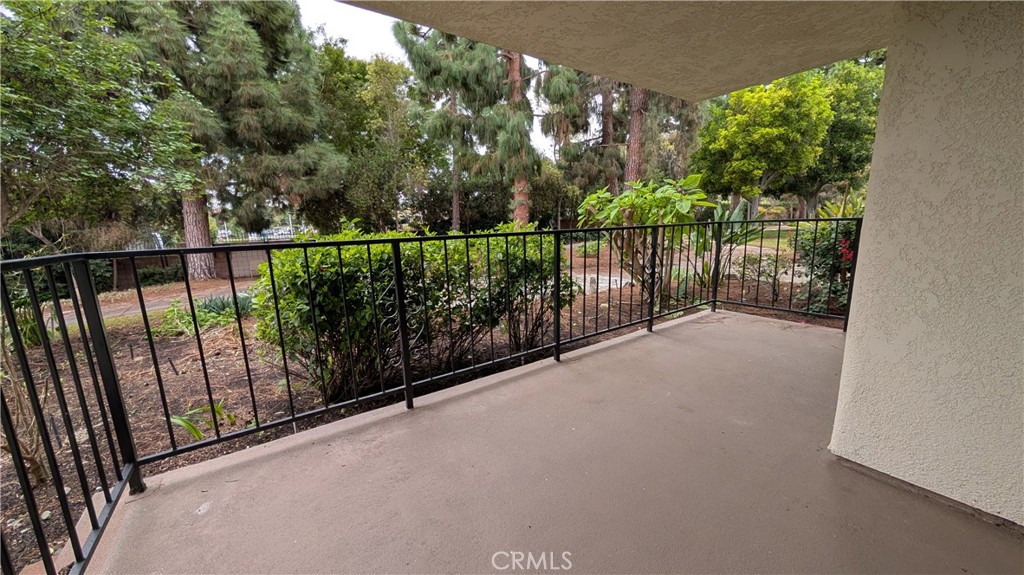 Residential for sale at 2385 Via Mariposa W 1F, Laguna Woods CA featuring 2 beds and 2 baths