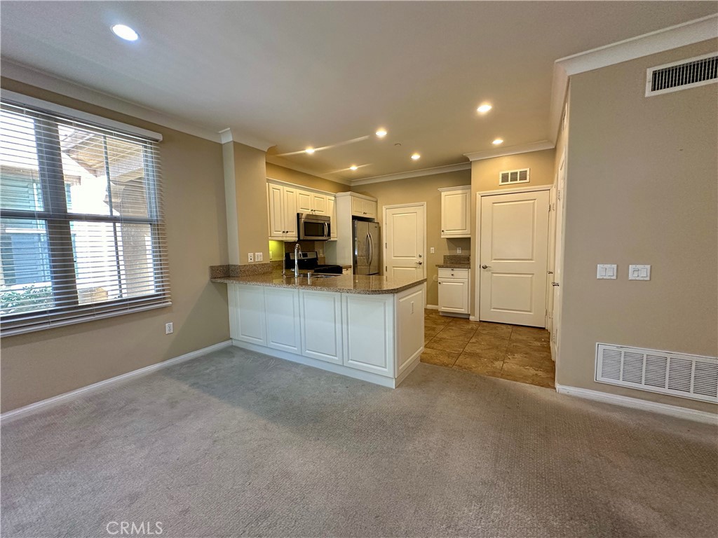 Residential Lease for rent at 18 Serenity, Irvine CA featuring 2 beds and 2 baths