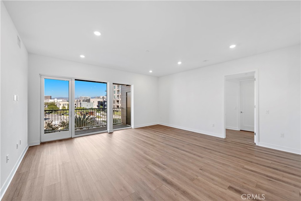 Residential Lease for rent at 3404 Rivington, Irvine CA featuring 2 beds and 3 baths