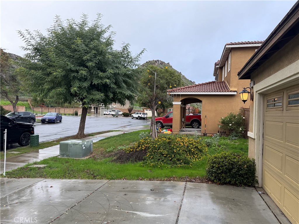 Residential for sale at 921 Yukon, San Jacinto CA featuring 4 beds and 2 baths