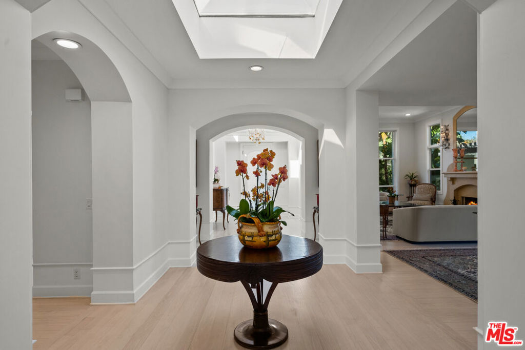 Residential Lease for rent at 23318 Park Colombo, Calabasas CA featuring 5 beds and 5 baths