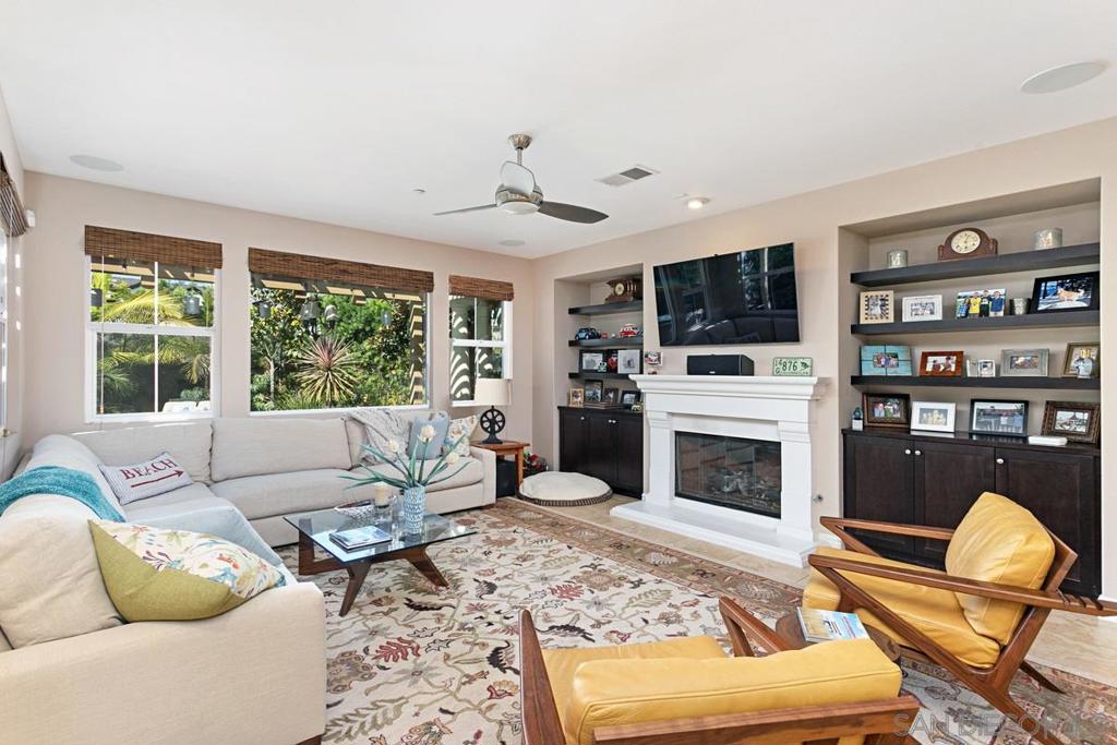Residential Lease for rent at 1938 Sheridan Road, Encinitas CA featuring 4 beds and 4 baths