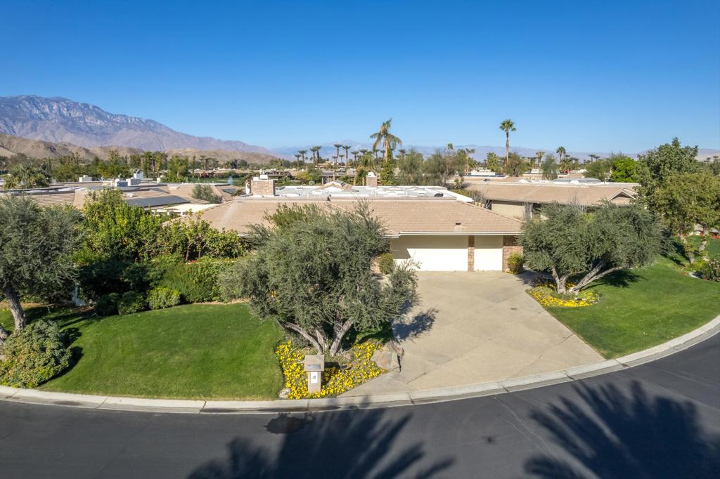Residential for sale at 42 Fincher Way, Rancho Mirage CA featuring 4 beds and 5 baths