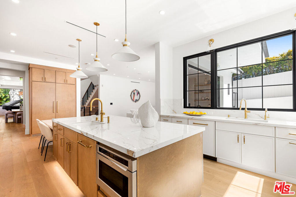 Residential for sale at 2565 Patricia Avenue, Los Angeles CA featuring 7 beds and 9 baths