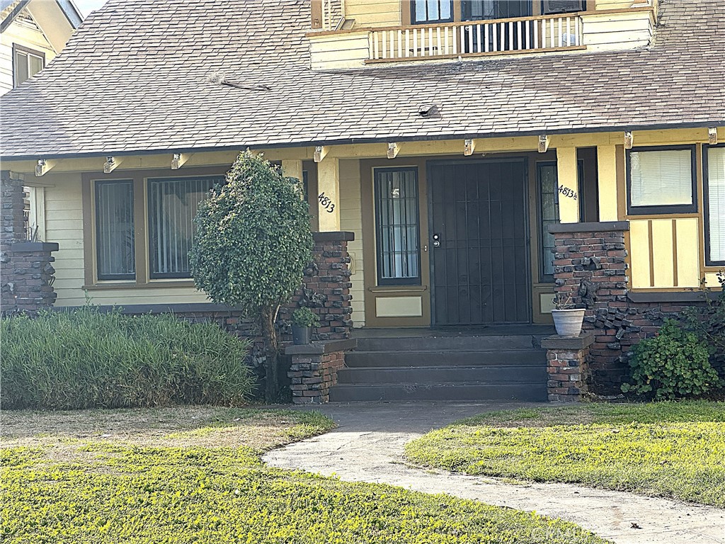Residential for sale at 4811 S Gramercy, Los Angeles CA featuring 6 beds and 2 baths