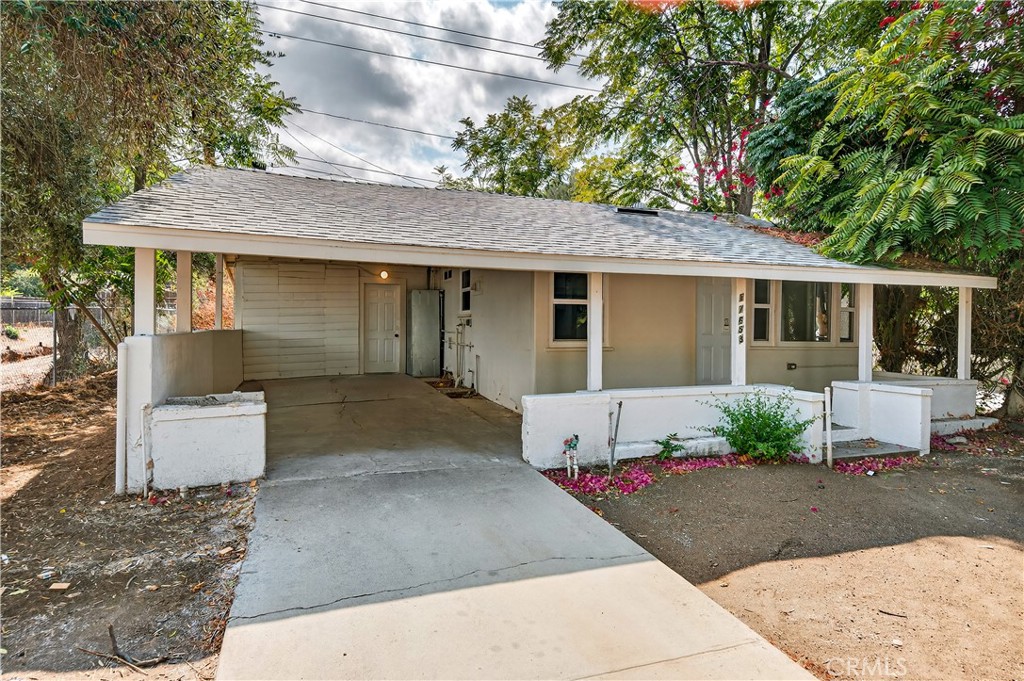 Residential for sale at 17653 Raley, Lake Elsinore CA featuring 2 beds and 1 bath