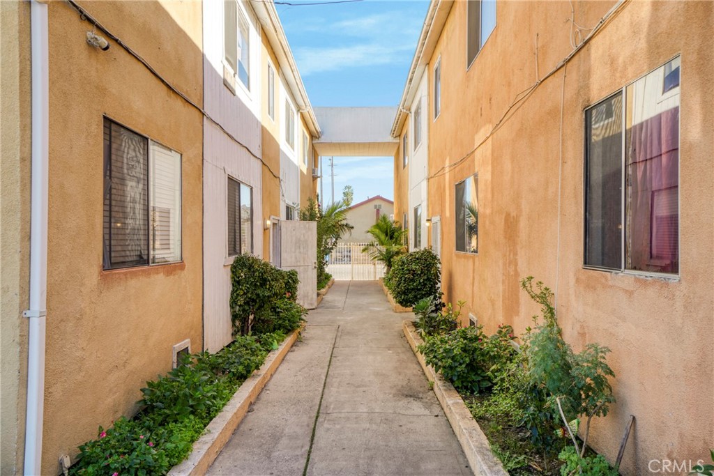 Residential Income for sale at 7511 S Broadway, Los Angeles CA
