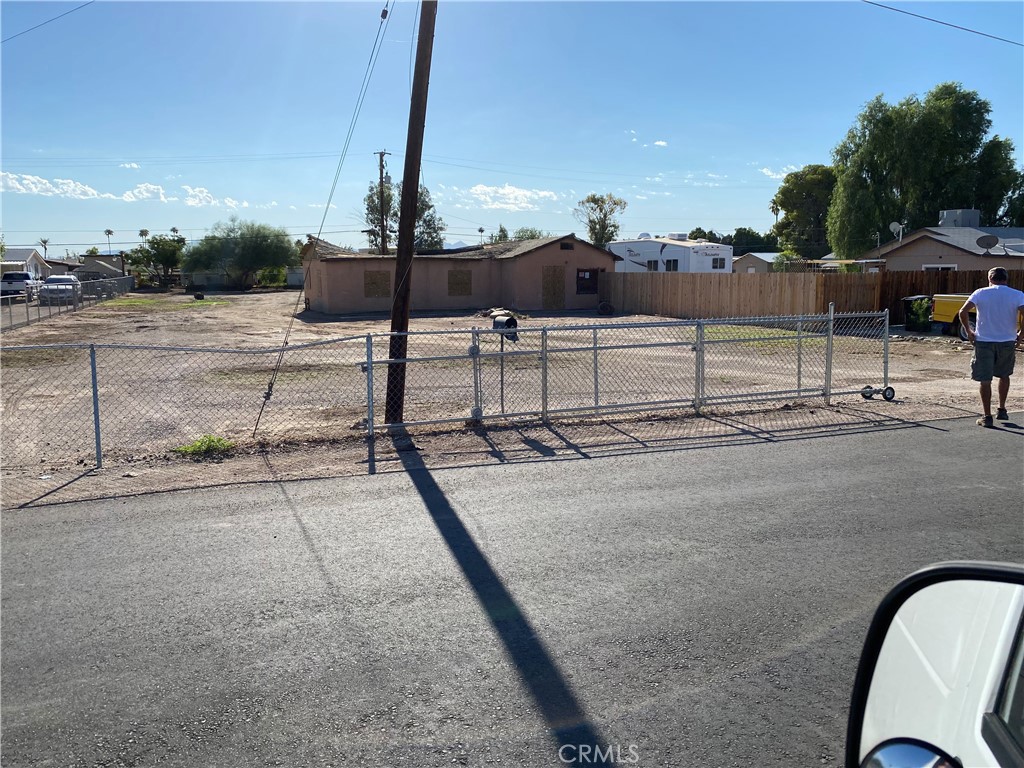 Residential for sale at 256 N Acacia, Blythe CA featuring 3 beds and 1 bath