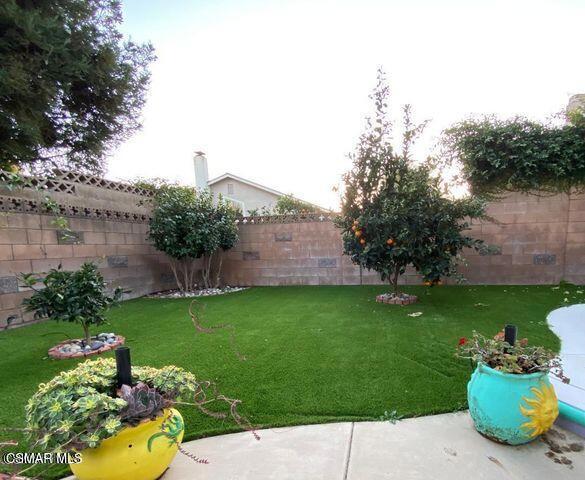 Residential Lease for rent at 535 Danville Avenue B, Thousand Oaks CA featuring 1 bed and 1 bath