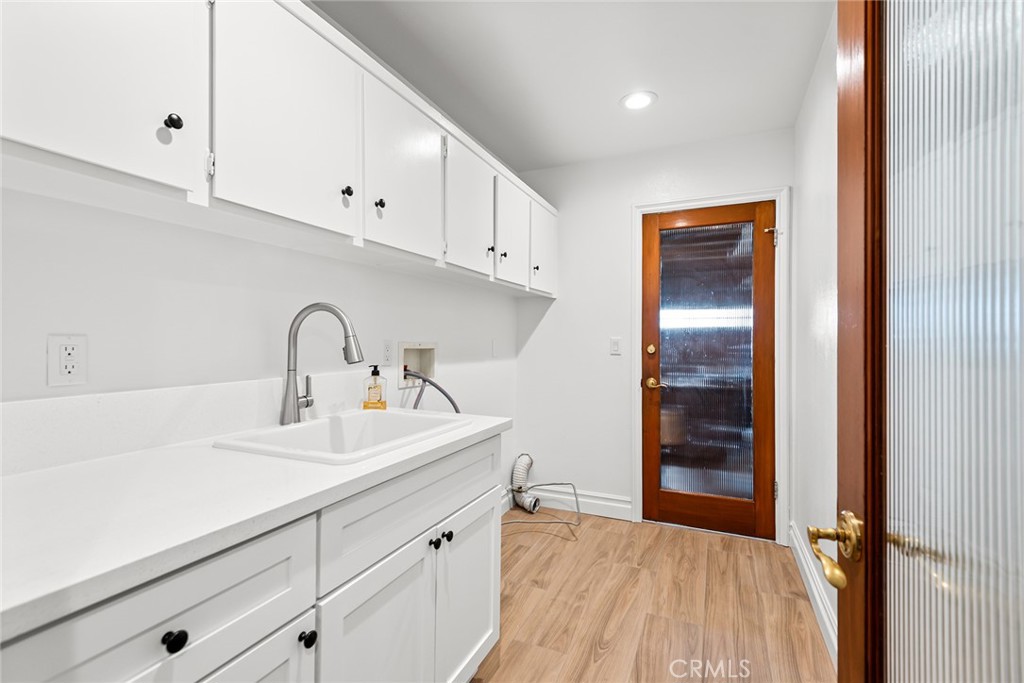 Residential Lease for rent at 22424 Calipatria, Calabasas CA featuring 5 beds and 3 baths