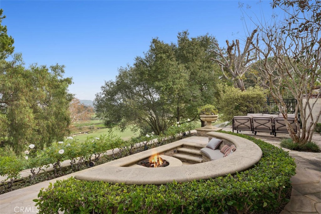 Residential Lease for rent at 25 Wildhawk, Irvine CA featuring 4 beds and 6 baths