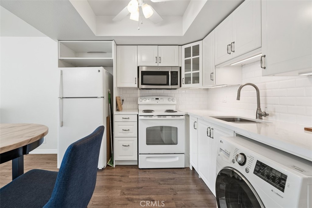 Residential Lease for rent at 9653 Spyglass 110, Desert Hot Springs CA featuring 1 bed and 1 bath