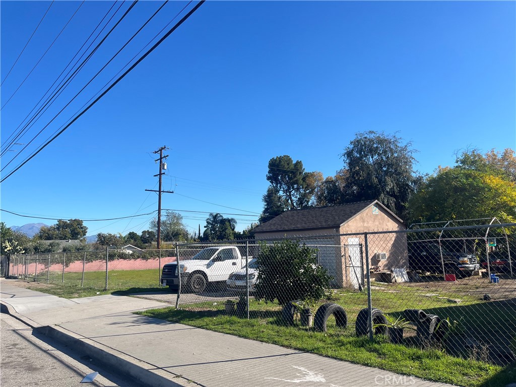 Residential for sale at 6909 Tippecanoe, San Bernardino CA featuring 3 beds and 2 baths