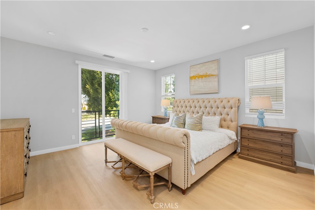 Residential Lease for rent at 136 Modjeska, Irvine CA featuring 3 beds and 3 baths