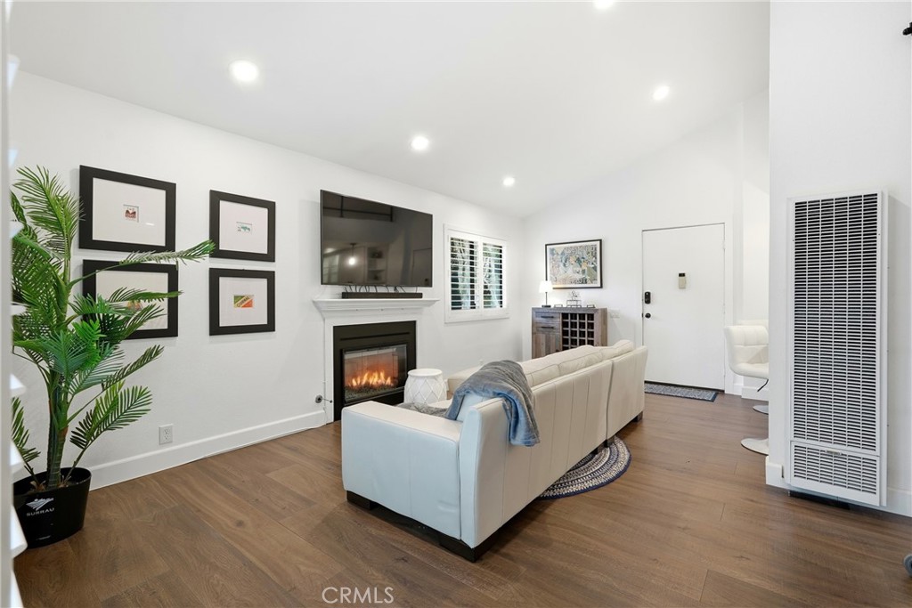 Residential for sale at 19222 Shoreline 7, Huntington Beach CA featuring 2 beds and 2 baths