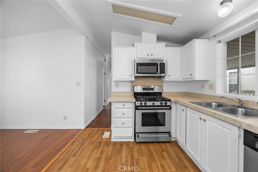 Manufactured In Park for sale at 19127 Pioneer Boulevard 76, Artesia CA featuring 3 beds and 2 baths