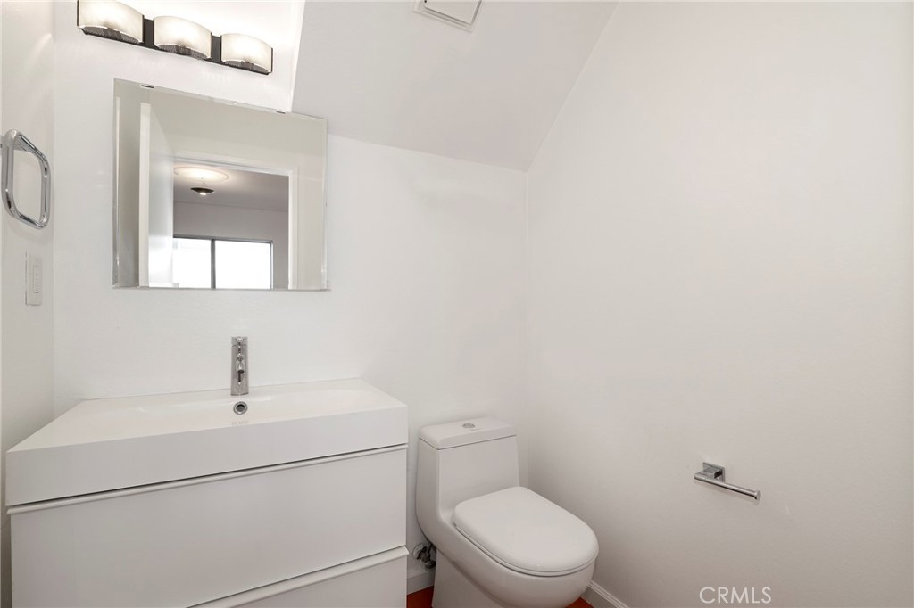 Residential for sale at 944 Palm Avenue 5, West Hollywood CA featuring 2 beds and 3 baths