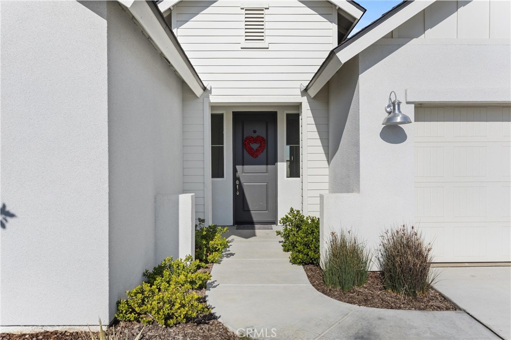 Residential for sale at 8406 Avon, Bakersfield CA featuring 4 beds and 2 baths