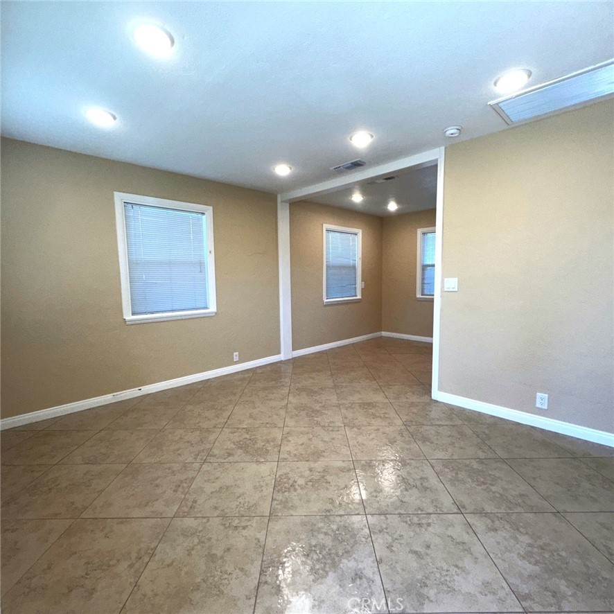 Residential Lease for rent at 520 W Route 66 5, Glendora CA featuring 1 bed and 1 bath