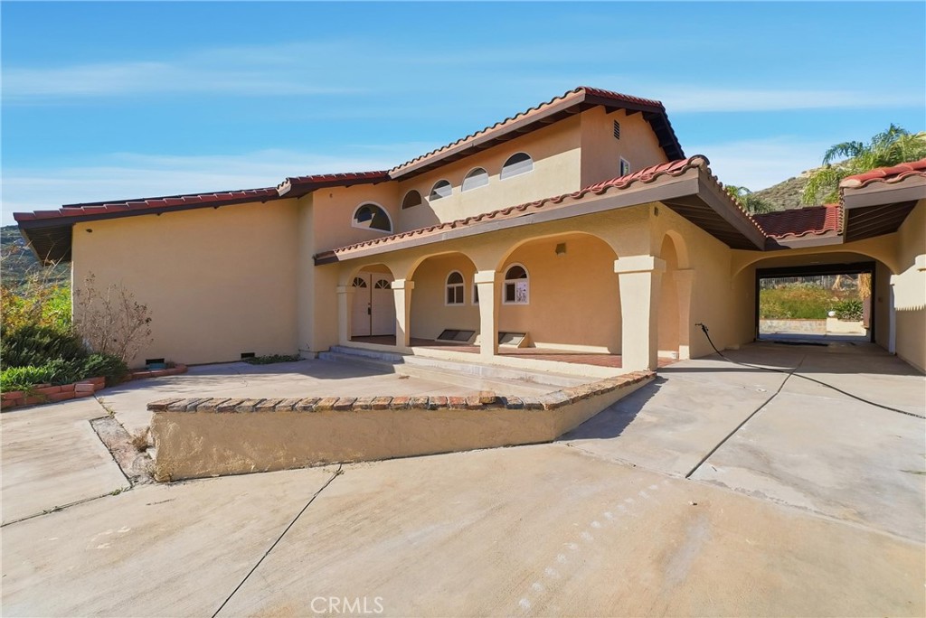 Residential for sale at 2005 Mt Vernon, Riverside CA featuring 4 beds and 5 baths