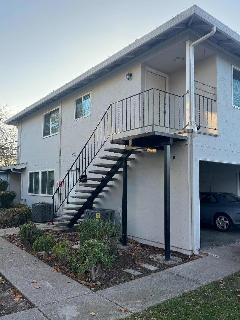 Residential for sale at 1044 Mohr Lane D, Concord CA featuring 2 beds and 1 bath