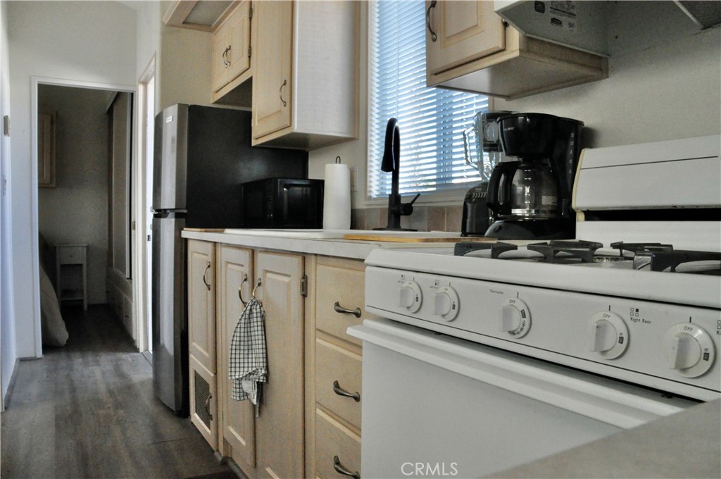 Manufactured In Park for sale at 70200 Dillon Road 393, Desert Hot Springs CA featuring 1 bed and 1 bath