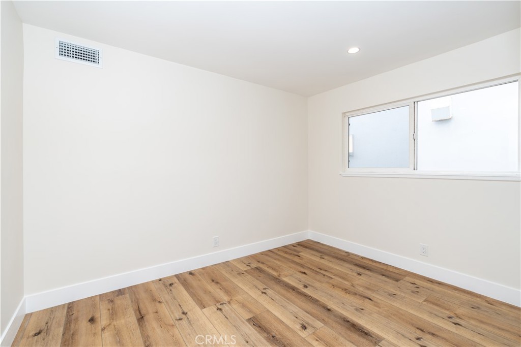 Residential Lease for rent at 212 Orange, Newport Beach CA featuring 2 beds and 1 bath