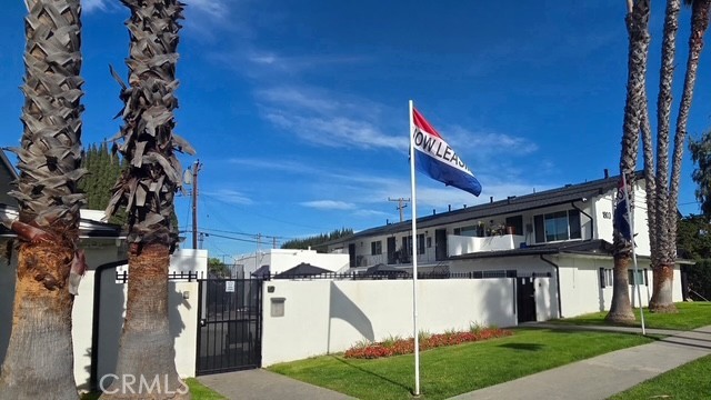 Residential Lease for rent at 1803 W Sumac 5, Anaheim CA featuring 1 bed and 1 bath