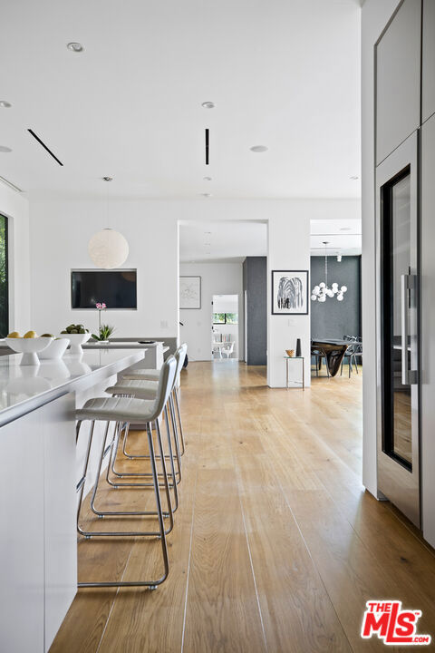 Residential Lease for rent at 1517 Oriole Lane, Los Angeles CA featuring 3 beds and 4 baths