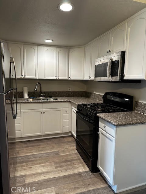 Residential Lease for rent at 509 E Central 6, Hemet CA featuring 3 beds and 2 baths