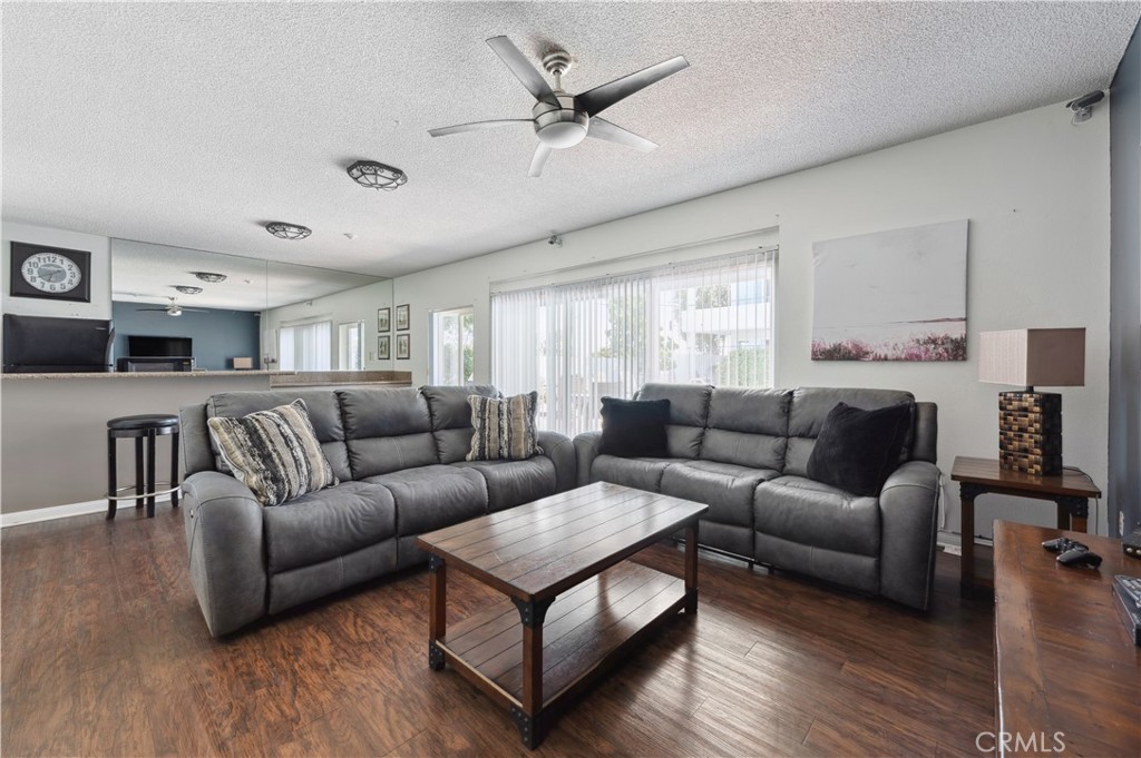 Residential Lease for rent at 415 S Prospect Avenue 219, Redondo Beach CA featuring 2 beds and 2 baths