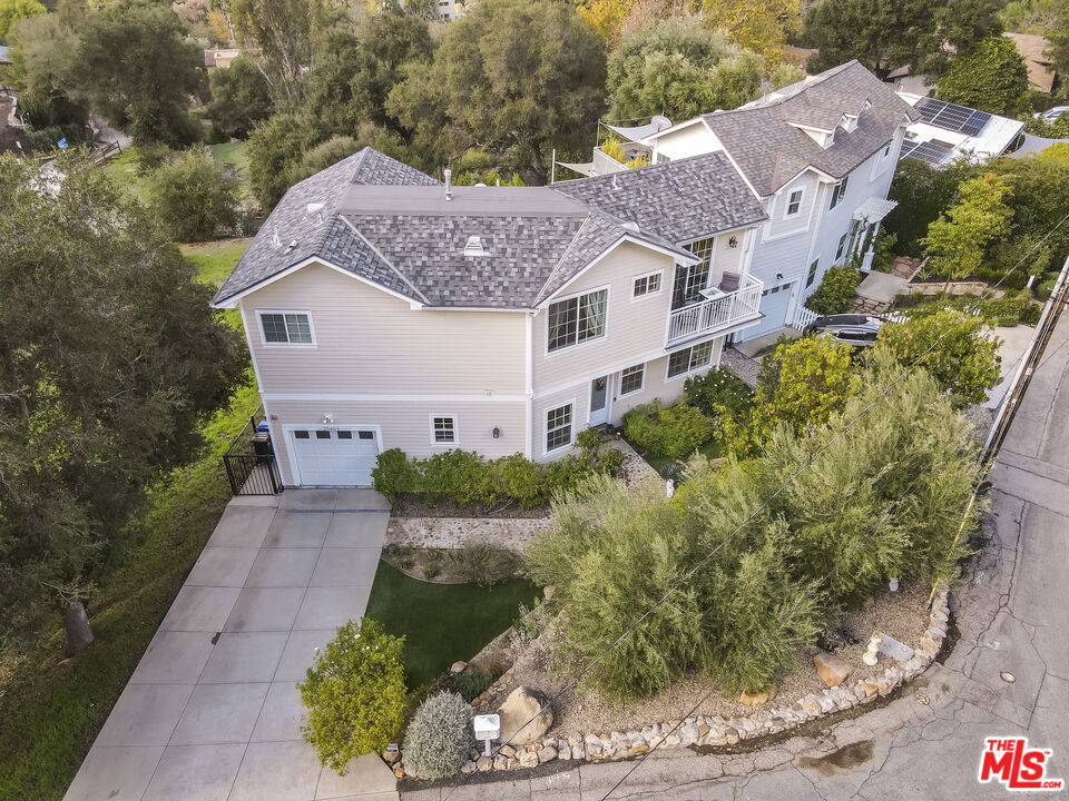 Residential for sale at 25603 Monte Nido Drive, Calabasas CA featuring 3 beds and 3 baths