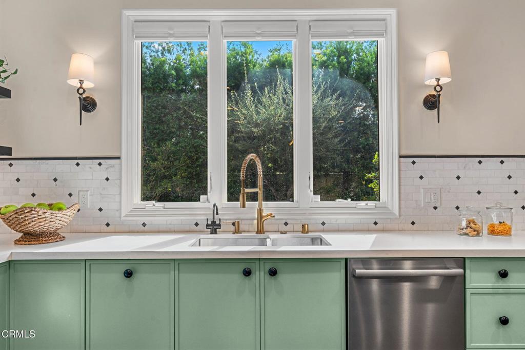 Residential for sale at 108 S El Molino Avenue 106, Pasadena CA featuring 3 beds and 3 baths