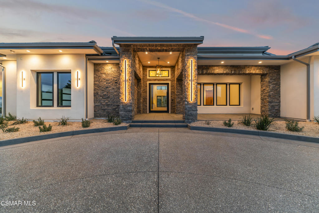 Residential for sale at 532 Corte Corrida, Camarillo CA featuring 6 beds and 7 baths