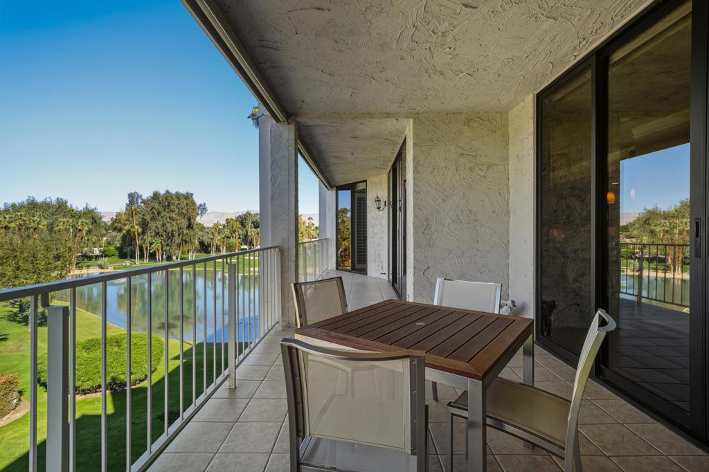 Residential for sale at 910 Island 408, Rancho Mirage CA featuring 2 beds and 2 baths