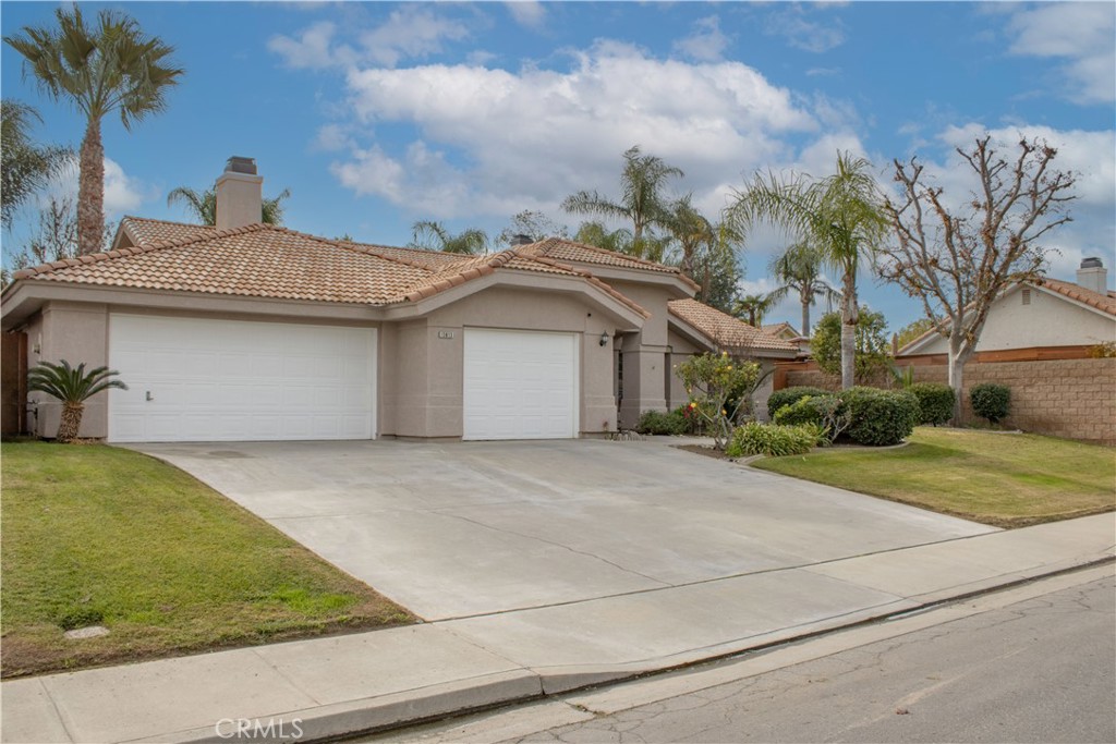 Residential for sale at 13813 Toluca Drive, Bakersfield CA featuring 4 beds and 2 baths