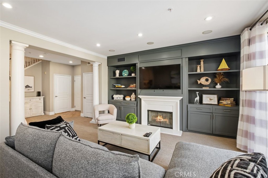 Residential Lease for rent at 3372 Watermarke Place, Irvine CA featuring 2 beds and 3 baths