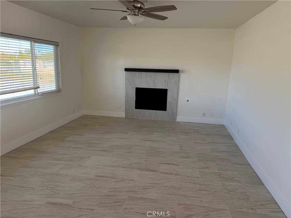 Residential Lease for rent at 15225 Ramona, Apple Valley, San Bernardino County CA featuring 3 beds and 2 baths