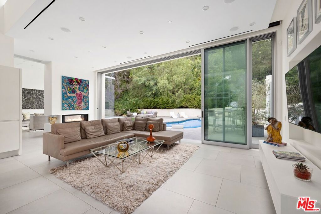 Residential for sale at 2654 Roscomare Road, Los Angeles CA featuring 3 beds and 4 baths
