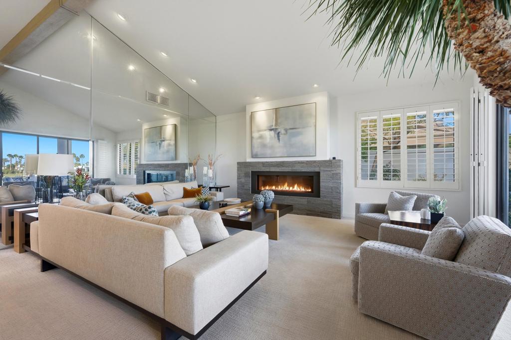 Residential for sale at 55650 Oaktree, La Quinta CA featuring 3 beds and 4 baths